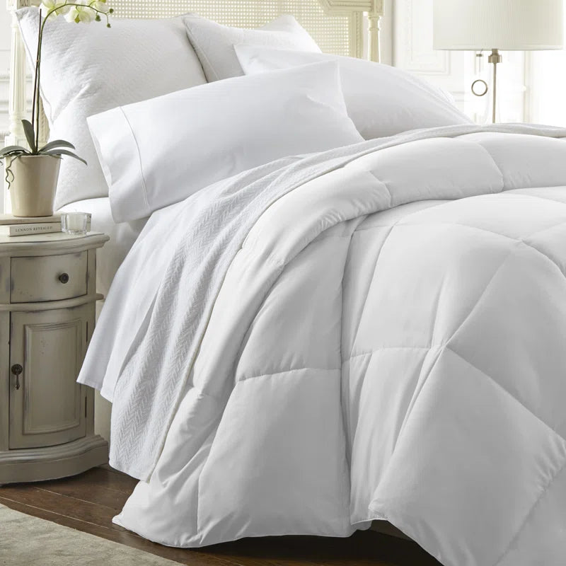 All Season down Alternative White Comforter